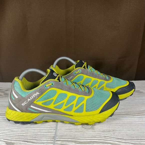 Scarpa Atom Womens Trail Running Shoe Blue Yellow Runners Size 9 - Picture 1 of 9